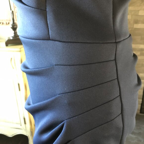 NWT XSCAPE Size 4 Pleated Ruffled Evening/Bridal Gown Midnight Blue - Picture 4 of 9